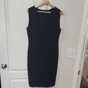 Chic Black Sleeveless Midi Dress